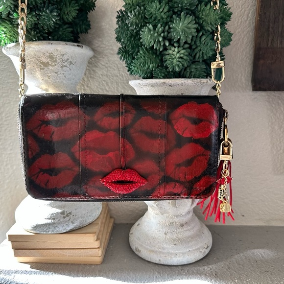 CChloe Leather Zip Around Long Wallet customized Crossbody - Picture 2 of 14